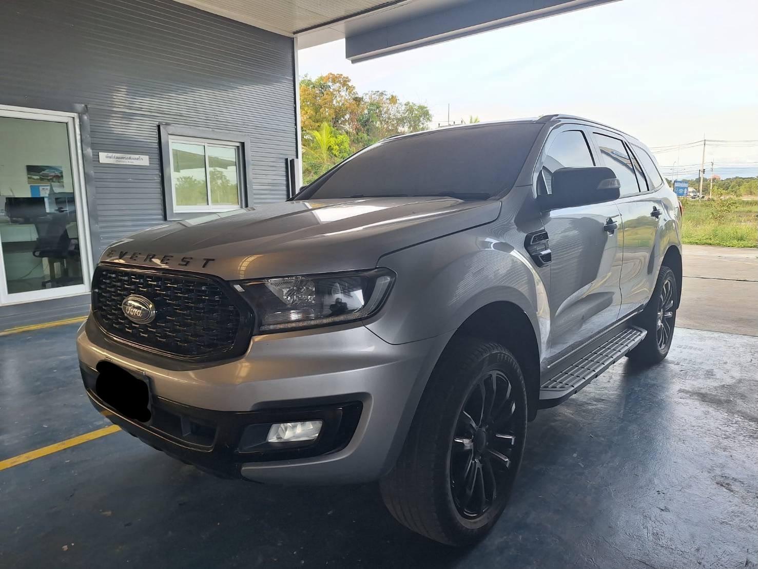 carousel-image